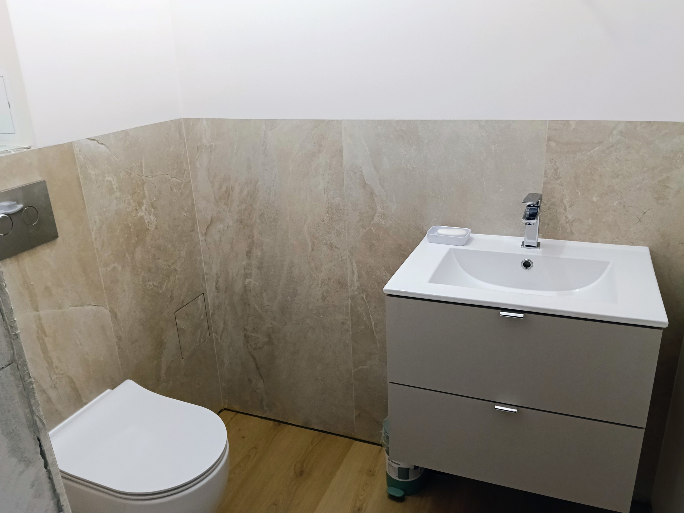 Wykończenie łazienki na parterze – Ksawerów